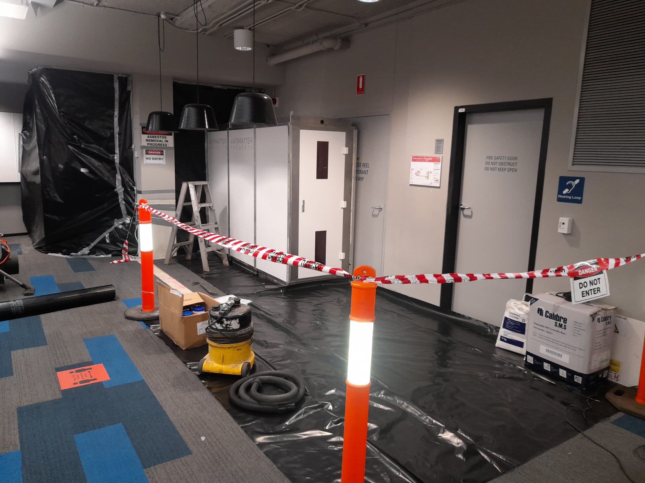Roof asbestos removal — Sydney